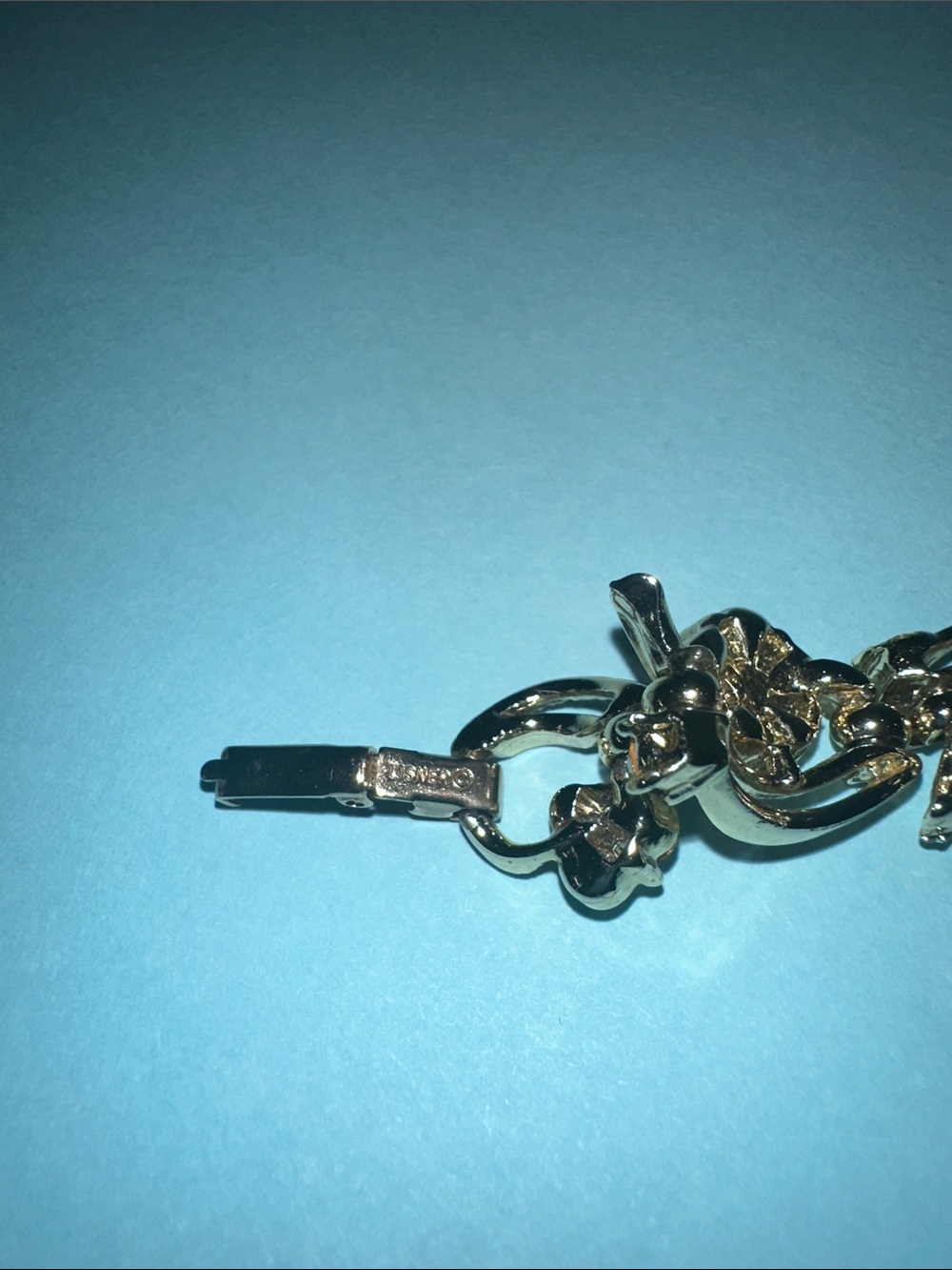 Lisner Rhinestone Bracelet - Picture 6 of 6